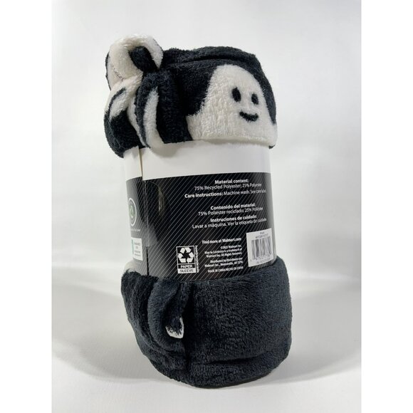 Halloween GHOSTS Plush Throw Blanket 50" x 60" Black - Picture 5 of 8